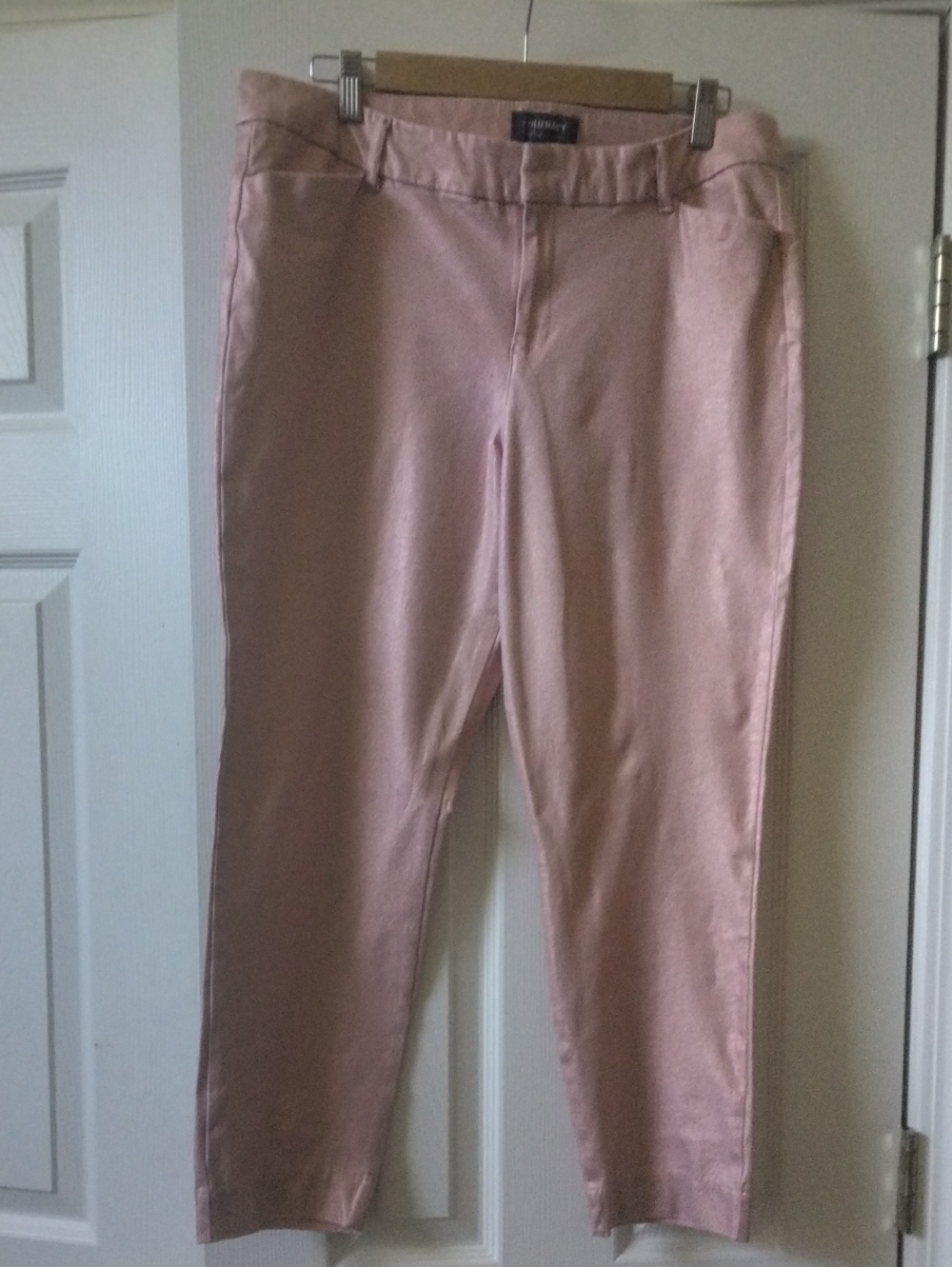 Old Navy Pink Metallic Pixie Pants